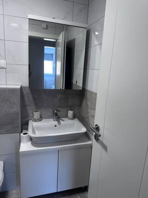 Apartman Pionirska Dolina ซาราเยโว ภายนอก รูปภาพ
