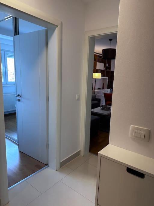 Apartman Pionirska Dolina ซาราเยโว ภายนอก รูปภาพ