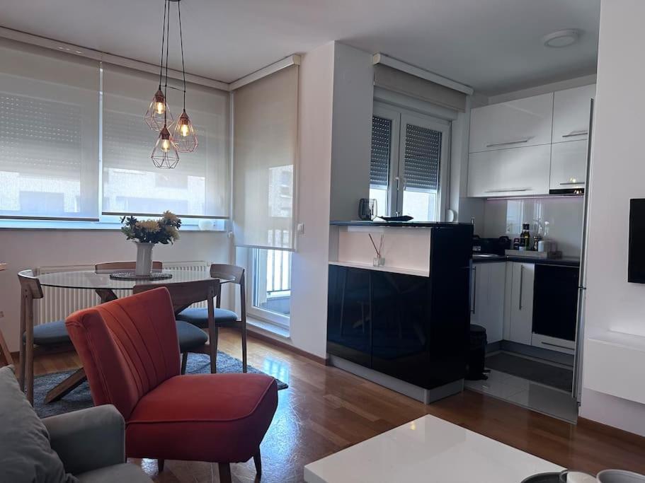 Apartman Pionirska Dolina ซาราเยโว ภายนอก รูปภาพ
