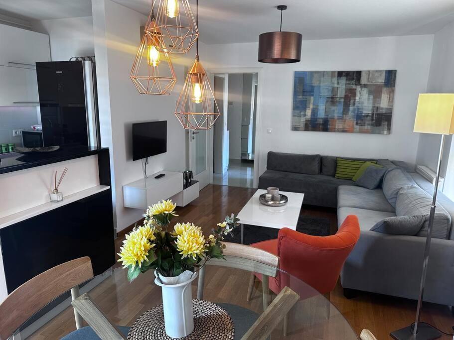 Apartman Pionirska Dolina ซาราเยโว ภายนอก รูปภาพ